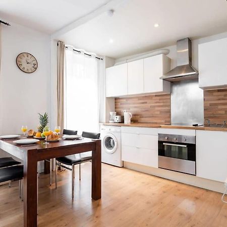 Avenue De Mars 2Br Apartment ปารีส ภายนอก รูปภาพ