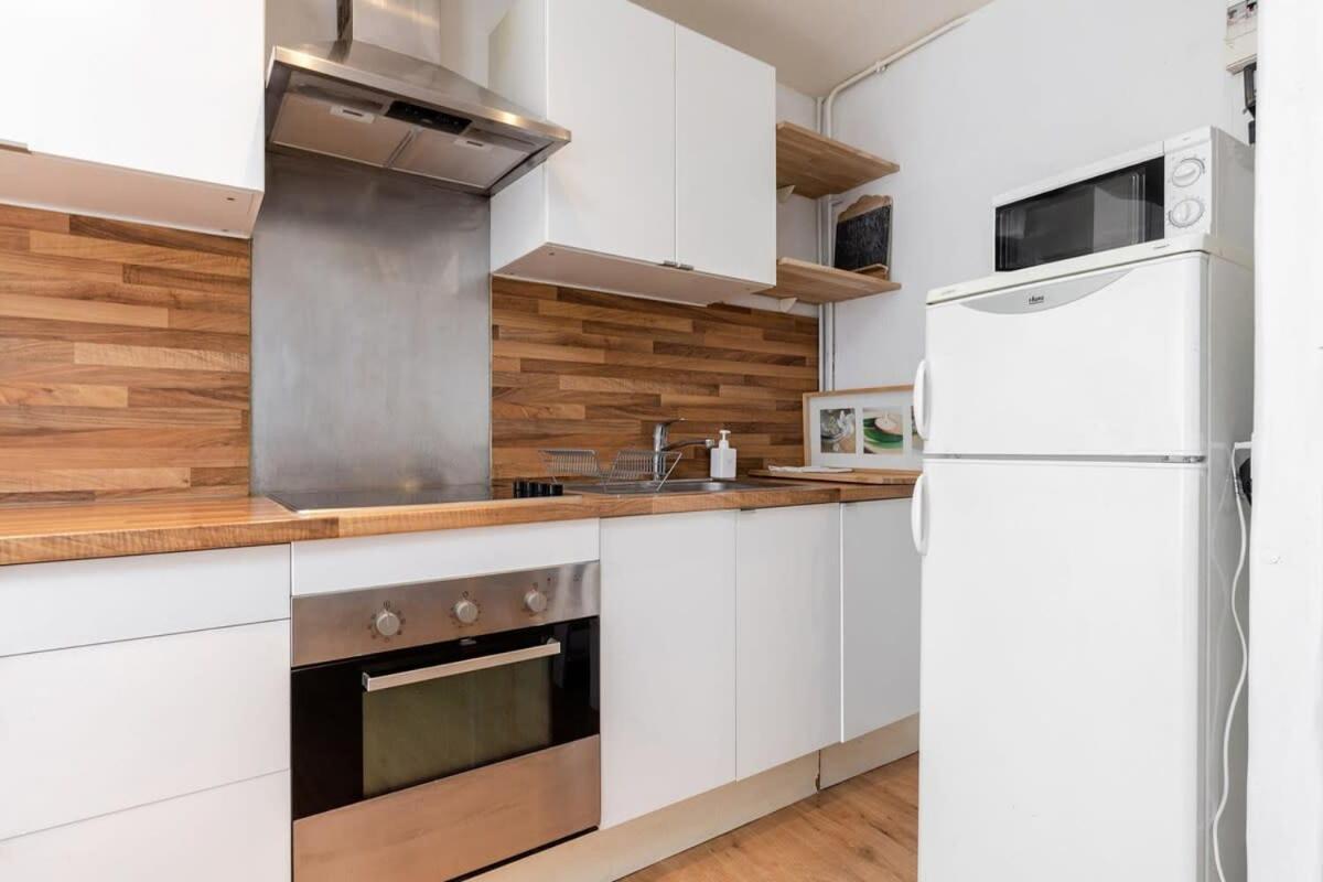 Avenue De Mars 2Br Apartment ปารีส ภายนอก รูปภาพ